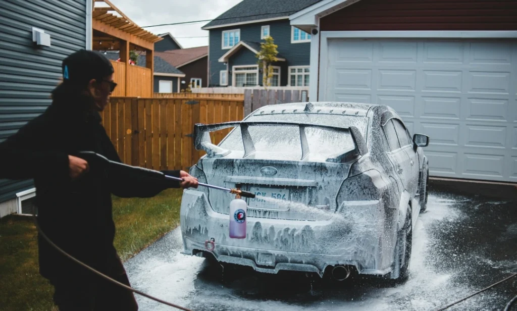 How to Keep Your Car Spotless Between Washes