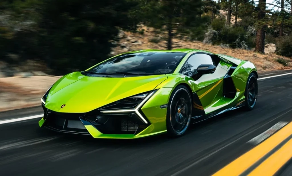 Lamborghini Revuelto