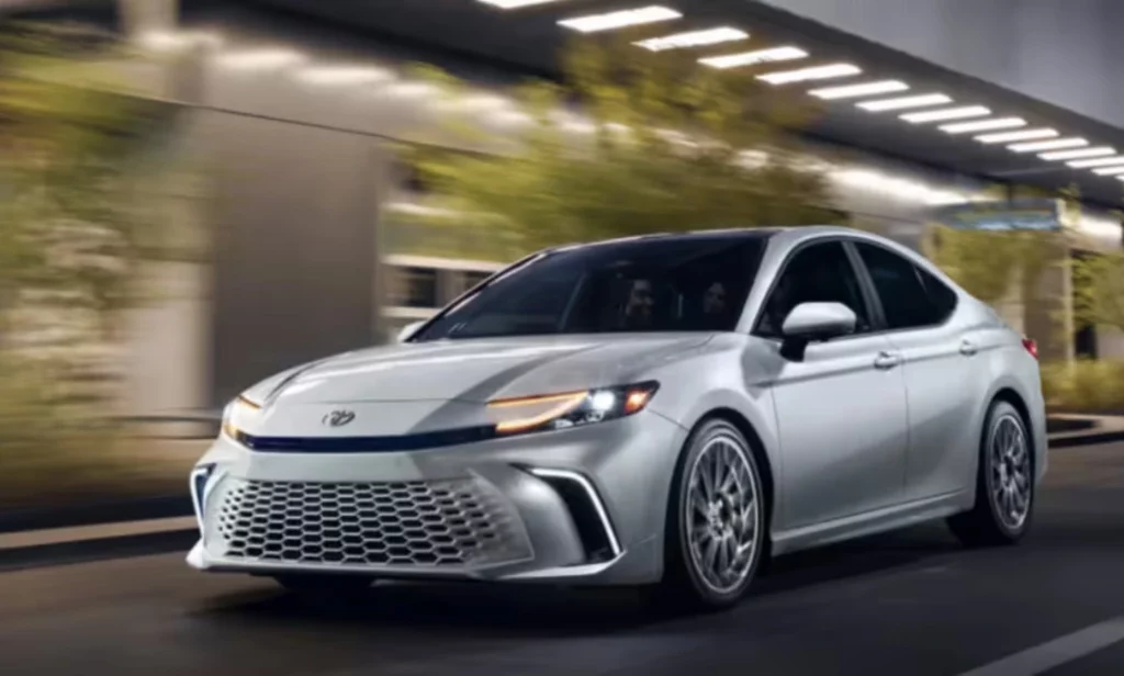 2025 Toyota Camry Hybrid