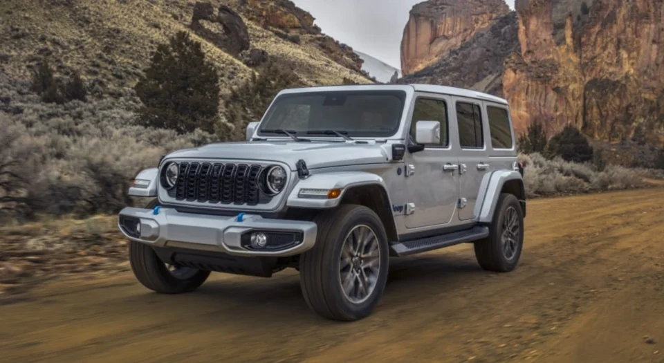 Jeep Engine Recall Sparks Alarms About Deadly Engine Failure Risk